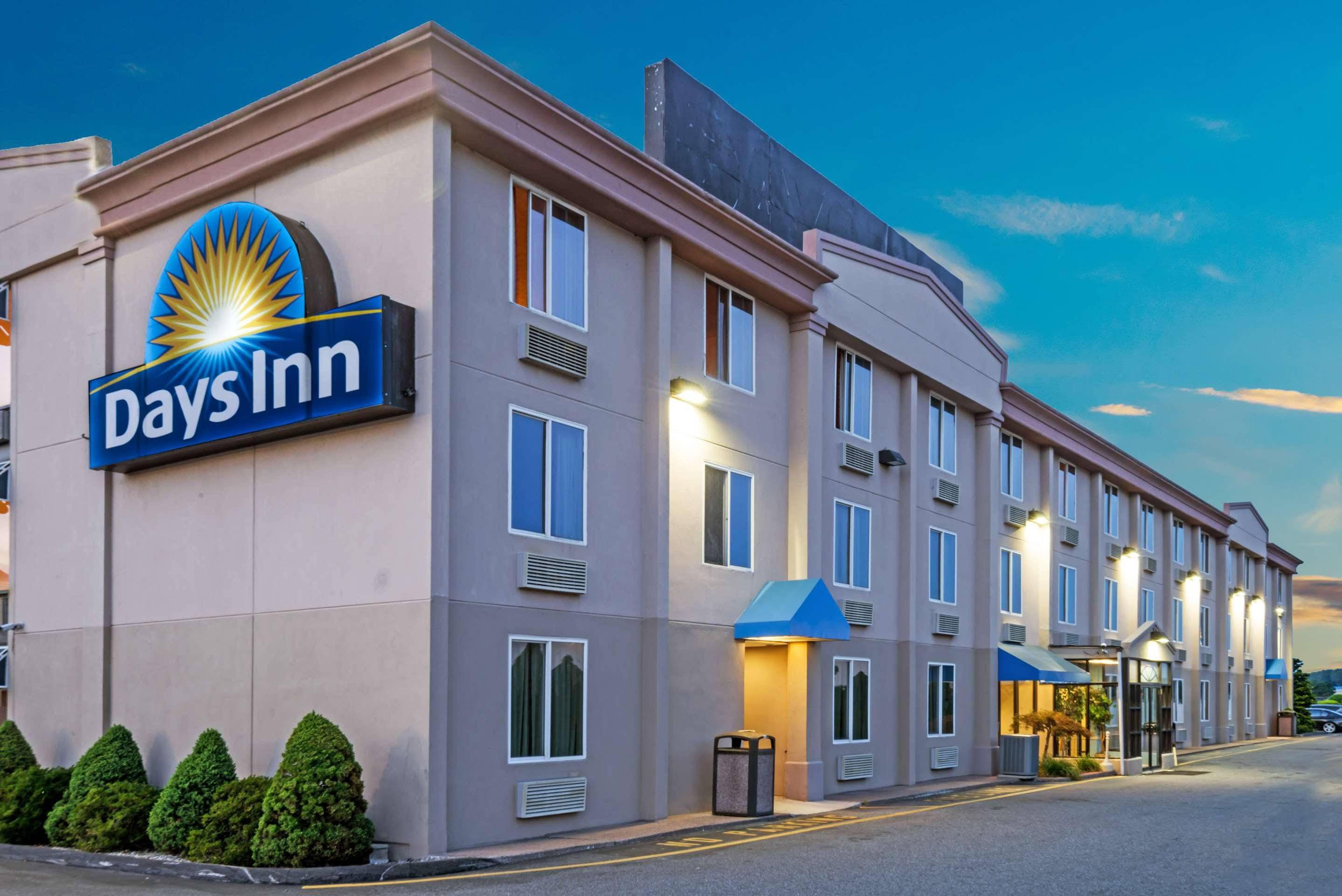 Days Inn By Wyndham Hartford/Closest Downtown Bagian luar foto